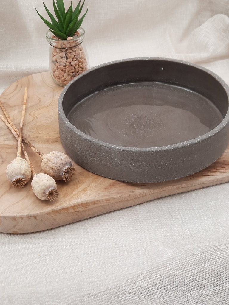 moyen plat droit gris