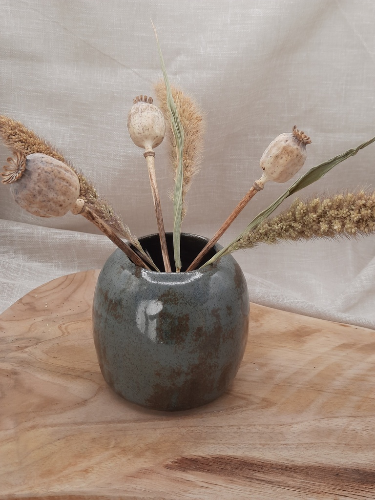 Petit vase vert-gris